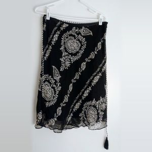 White House Black Market skirt
